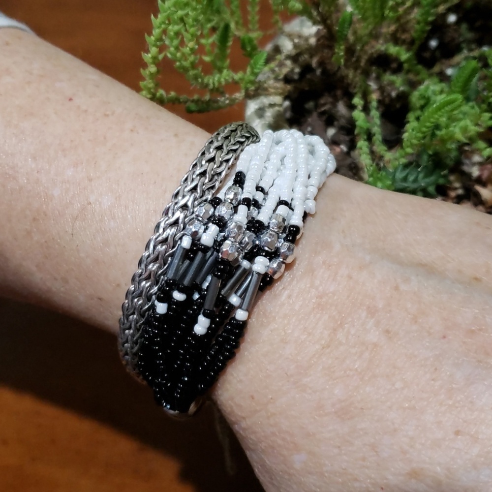 Black, white and silver bead bracelet